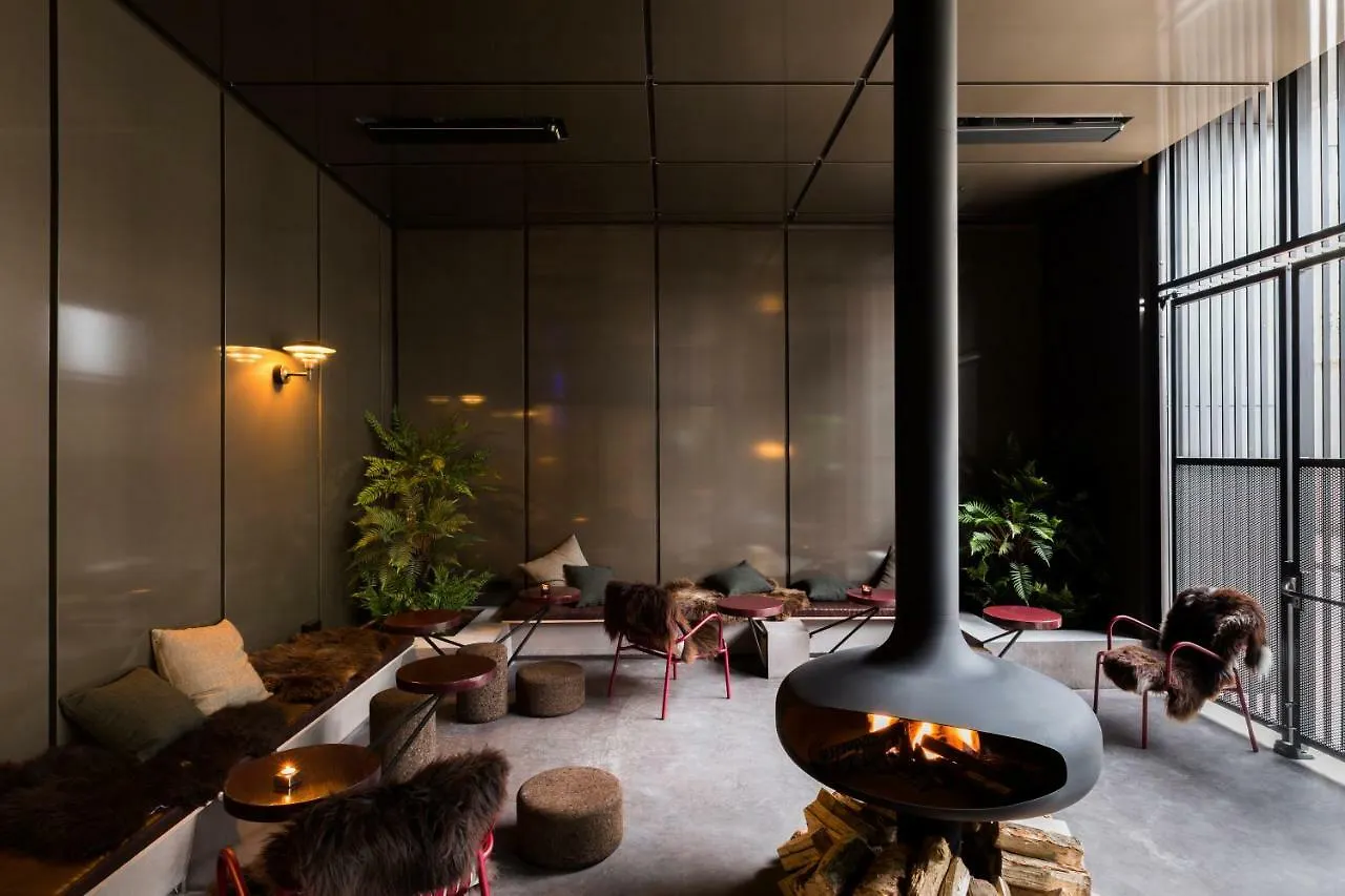 Yust Antwerp Otel